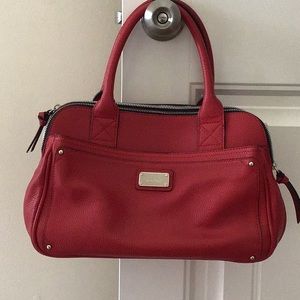 Nine West bag/colo red/nice condition ❤️